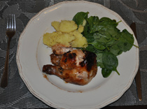 Roast chicken dinner at
                    16Havelock Taranaki b&b